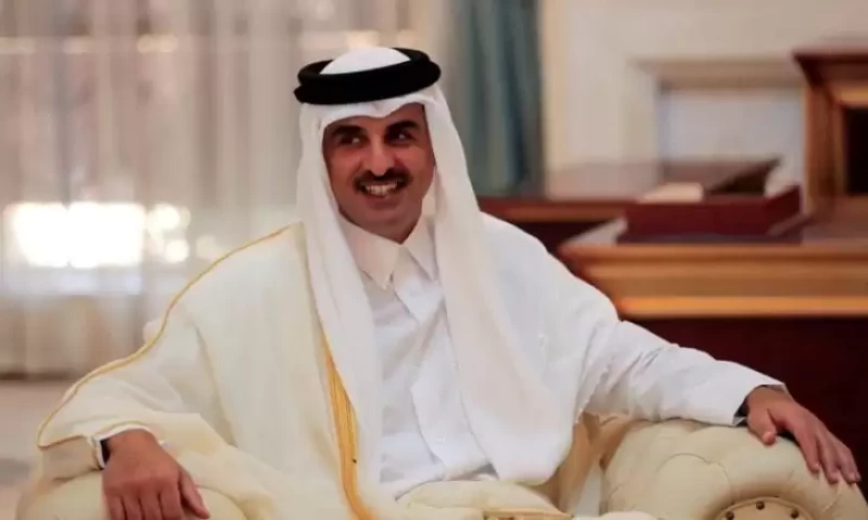 "الشيخة "نائلة" ابنة أمير قطر تتألق بجمالها الأوروبي الفريد.. والجمهور يصفها بـ"ملكة جمال الخليج"