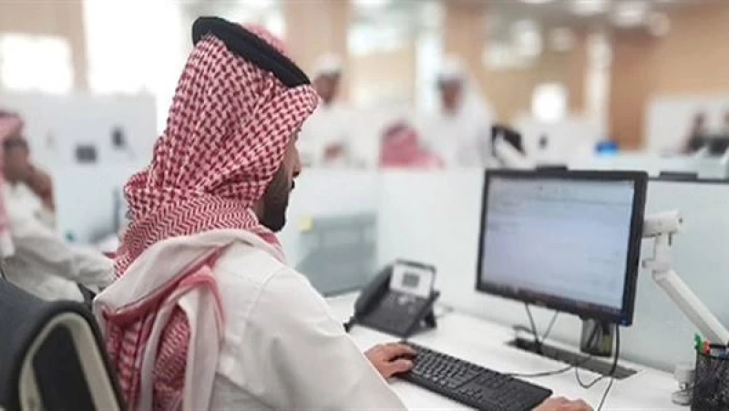 "قرار سعودي مفاجئ: الاستغناء عن 7 مهن في المملكة ابتداءً من اليوم!"