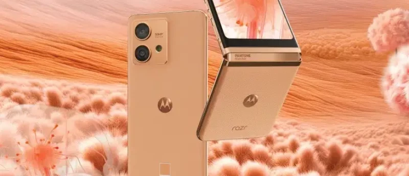 "موتورولا تكشف عن هاتفي Razr 40 Ultra وEdge 40 Neo الجديدين بتصميم مذهل ولون Peach Fuzz المثير"